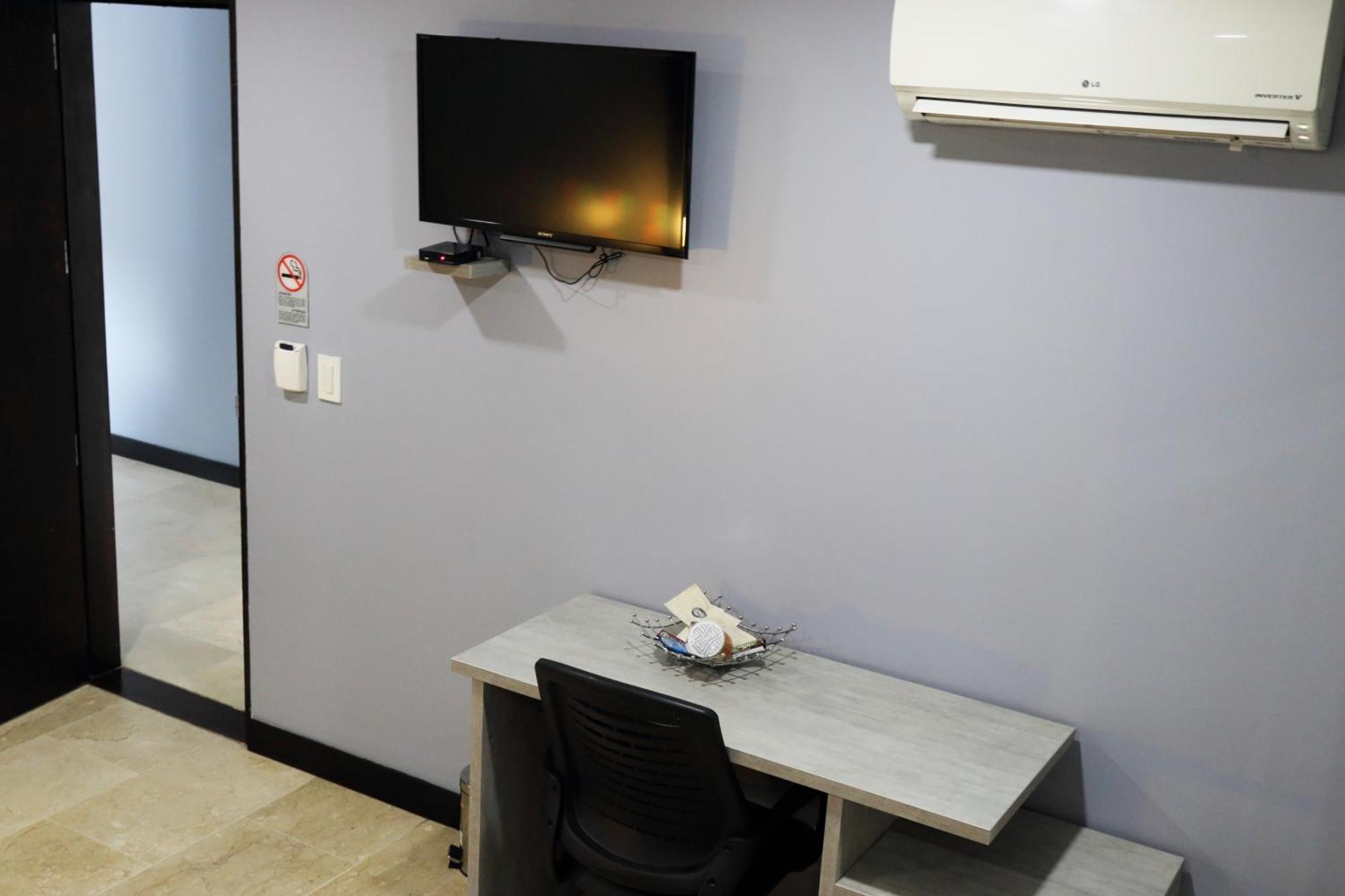 Hotel Lleras 10 Medellín Zewnętrze zdjęcie
